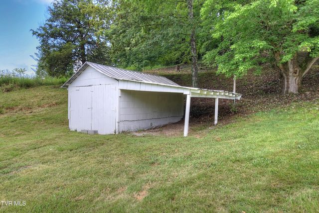 582 Coal Chute Road, Elizabethton, TN 37643