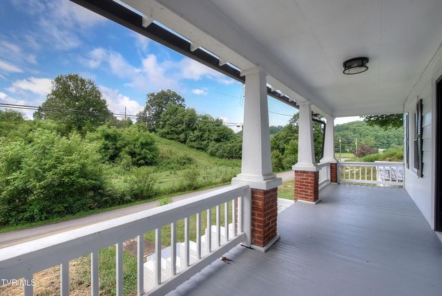 582 Coal Chute Road, Elizabethton, TN 37643