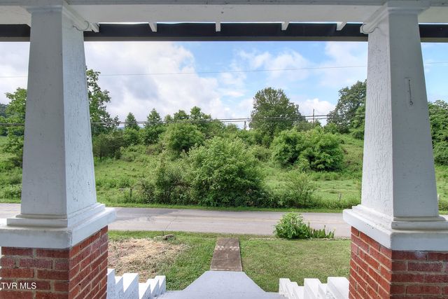 582 Coal Chute Road, Elizabethton, TN 37643