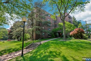 3031 Edwin Avenue 4H, Fort Lee, NJ 07024