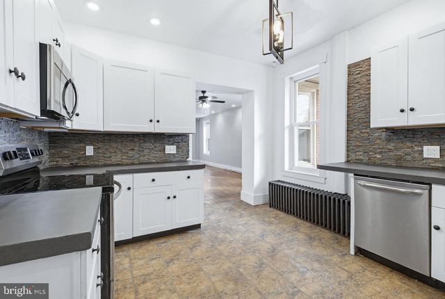 244 E HIGH ST, Womelsdorf, PA 19567