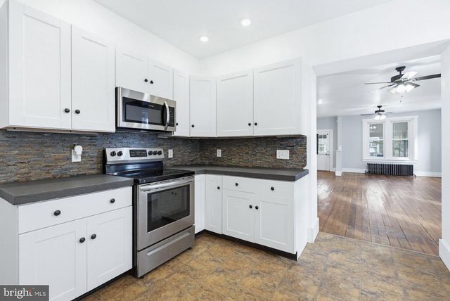 244 E HIGH ST, Womelsdorf, PA 19567