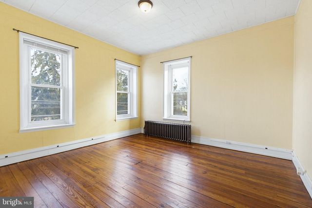 244 E HIGH ST, Womelsdorf, PA 19567