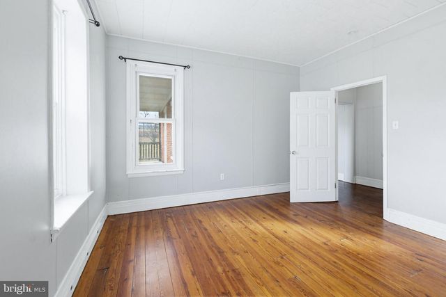 244 E HIGH ST, Womelsdorf, PA 19567