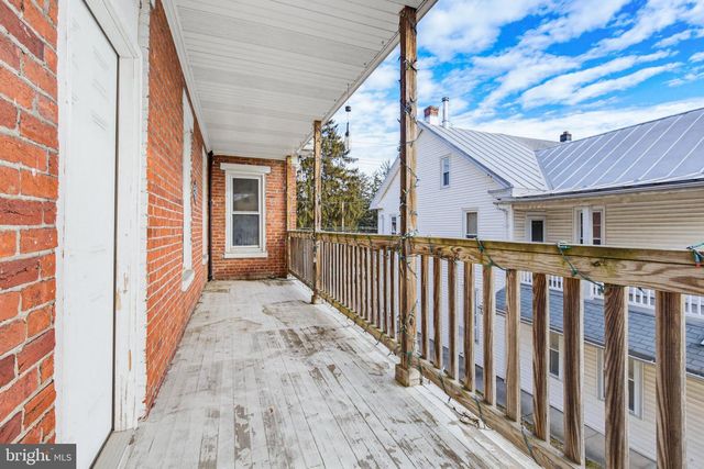 244 E HIGH ST, Womelsdorf, PA 19567