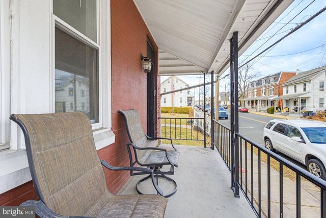 244 E HIGH ST, Womelsdorf, PA 19567