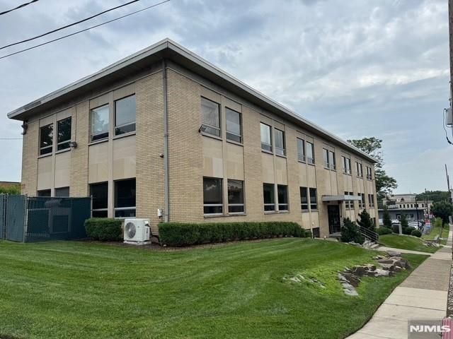 111 Charlotte Place 104, Englewood Cliffs, NJ 07632