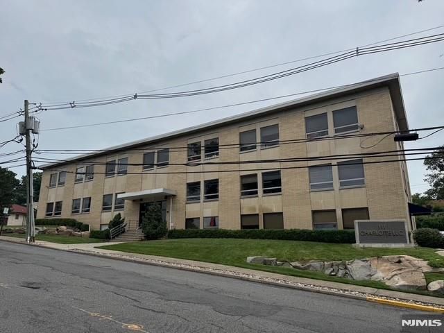 111 Charlotte Place 104, Englewood Cliffs, NJ 07632