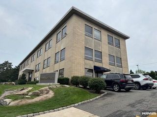 111 Charlotte Place 104, Englewood Cliffs, NJ 07632