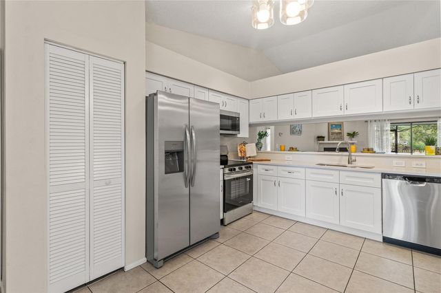 1637 ELK SPRING DRIVE, Brandon, FL 33511