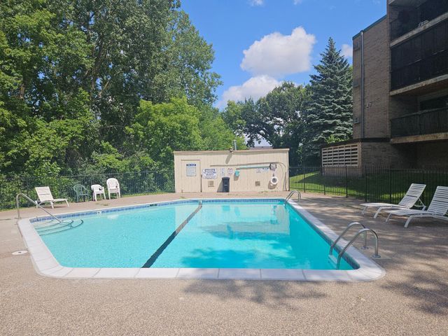 1855 Silver Bell Road 314, Eagan, MN 55122