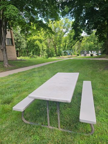 1855 Silver Bell Road 314, Eagan, MN 55122