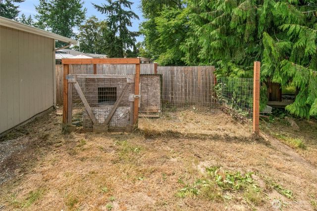 309 Highway 162 E, South Prairie, WA 98385