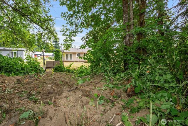 309 Highway 162 E, South Prairie, WA 98385