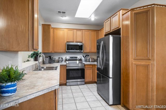 276 E ASHURST Drive, Phoenix, AZ 85048