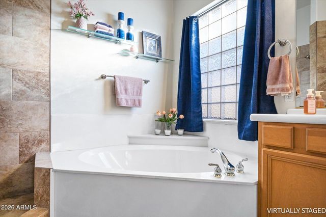 276 E ASHURST Drive, Phoenix, AZ 85048