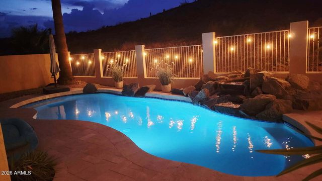 276 E ASHURST Drive, Phoenix, AZ 85048