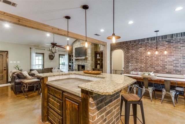 127 Tankersley Lane, Weatherford, TX 76087