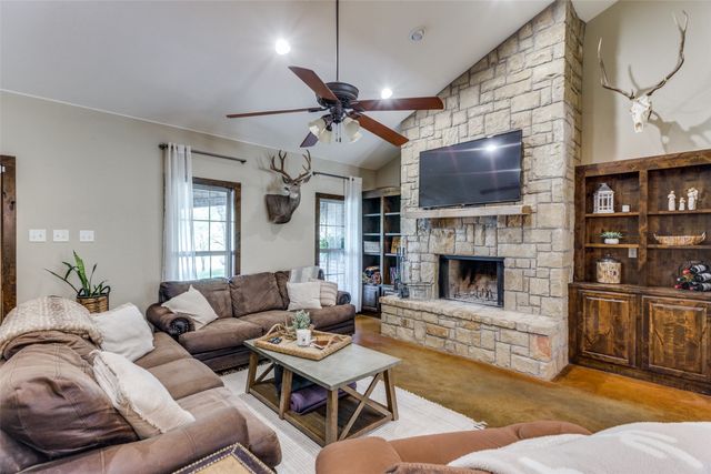 127 Tankersley Lane, Weatherford, TX 76087