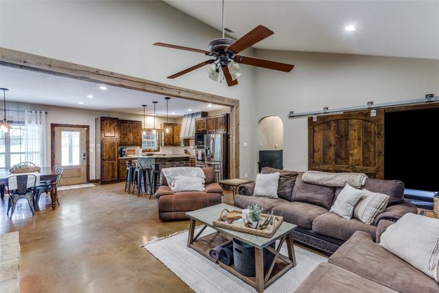 127 Tankersley Lane, Weatherford, TX 76087