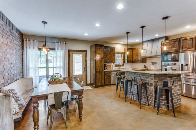 127 Tankersley Lane, Weatherford, TX 76087