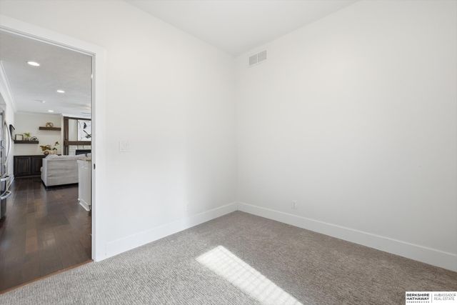 2396 S 218 Avenue, Elkhorn, NE 68022