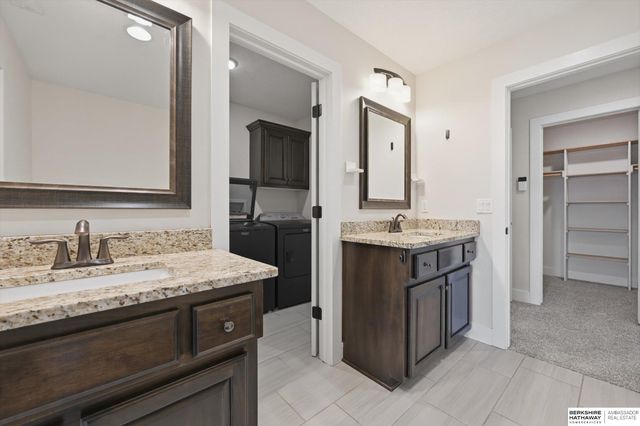 2396 S 218 Avenue, Elkhorn, NE 68022