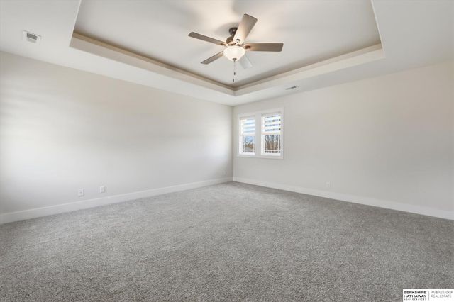 2396 S 218 Avenue, Elkhorn, NE 68022