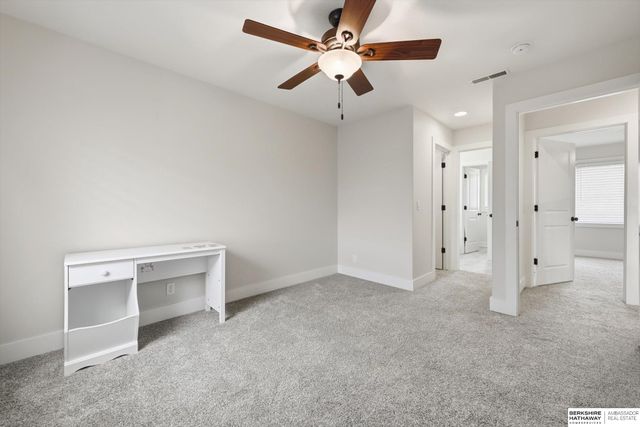 2396 S 218 Avenue, Elkhorn, NE 68022