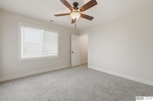 2396 S 218 Avenue, Elkhorn, NE 68022