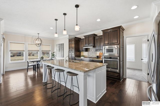 2396 S 218 Avenue, Elkhorn, NE 68022