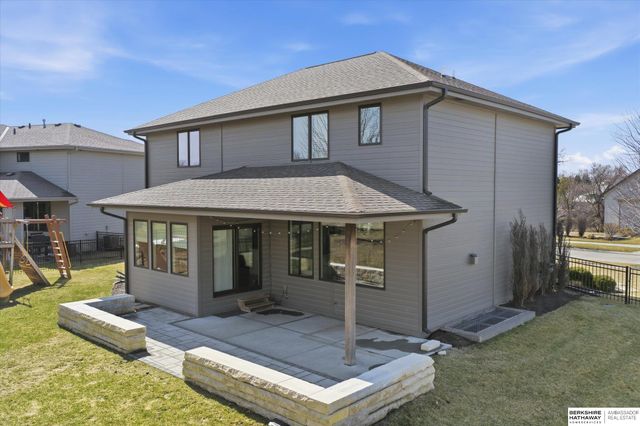 2396 S 218 Avenue, Elkhorn, NE 68022