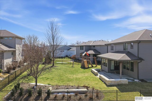 2396 S 218 Avenue, Elkhorn, NE 68022