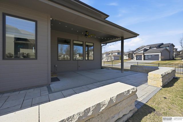 2396 S 218 Avenue, Elkhorn, NE 68022