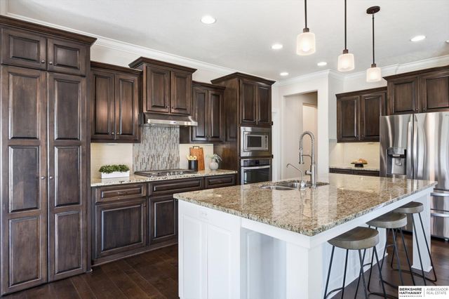 2396 S 218 Avenue, Elkhorn, NE 68022