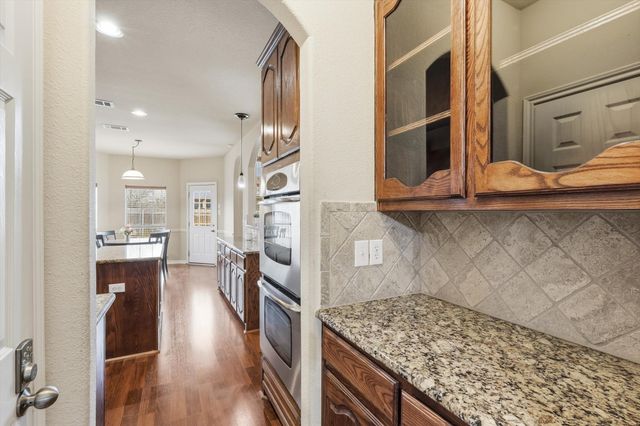 5038 W Fall Drive, Midlothian, TX 76065