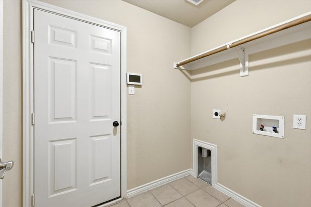 5038 W Fall Drive, Midlothian, TX 76065