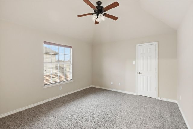 5038 W Fall Drive, Midlothian, TX 76065