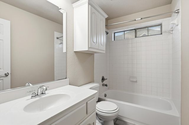 5038 W Fall Drive, Midlothian, TX 76065