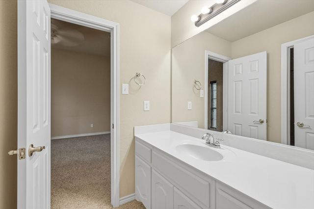 5038 W Fall Drive, Midlothian, TX 76065