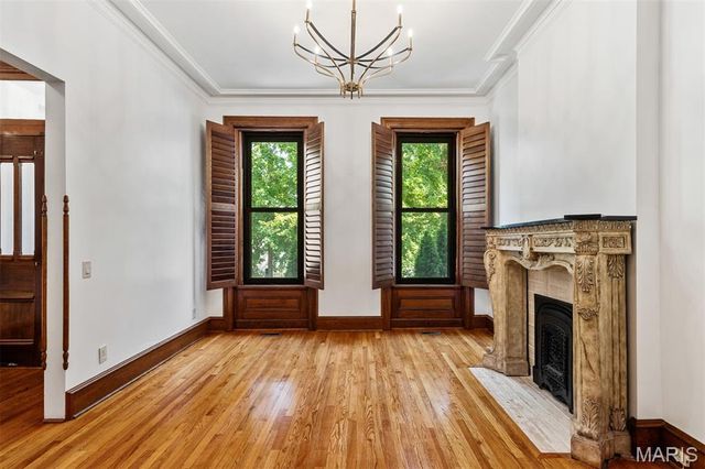1916 Rutger Street, St Louis, MO 63104