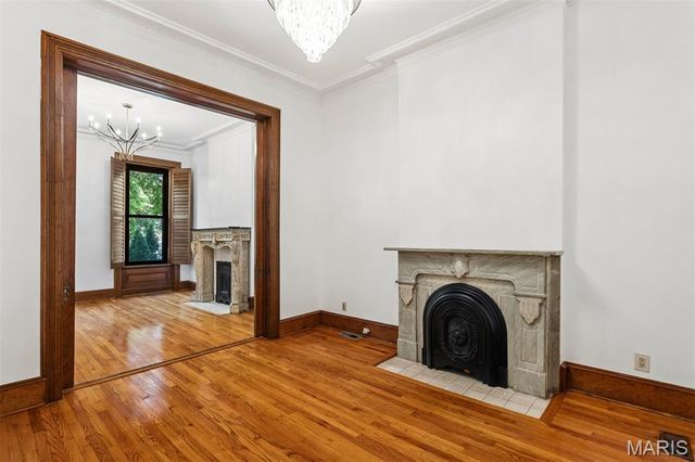 1916 Rutger Street, St Louis, MO 63104