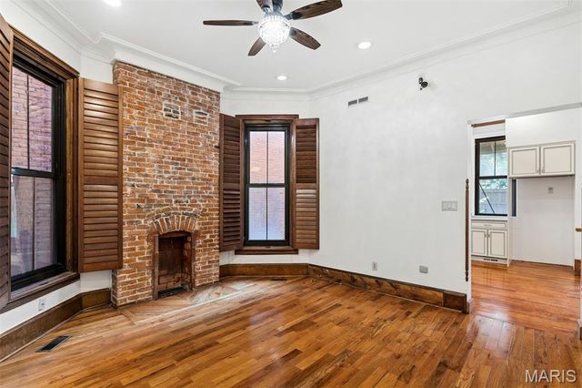 1916 Rutger Street, St Louis, MO 63104
