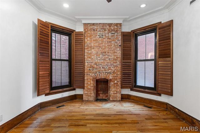 1916 Rutger Street, St Louis, MO 63104