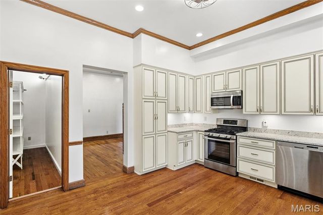 1916 Rutger Street, St Louis, MO 63104