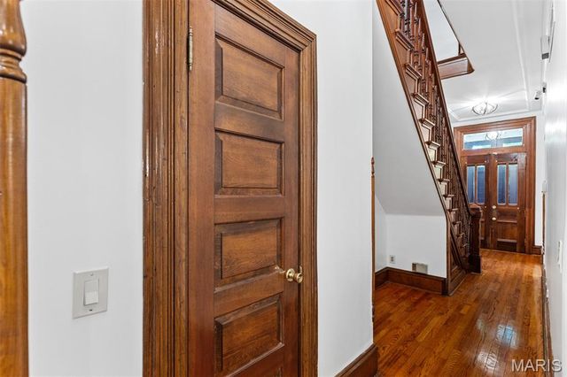 1916 Rutger Street, St Louis, MO 63104