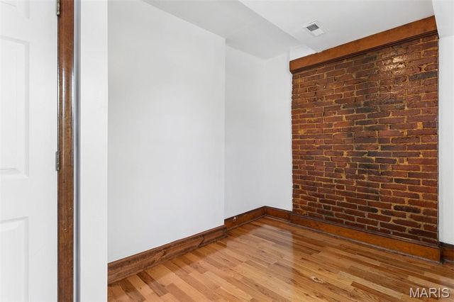 1916 Rutger Street, St Louis, MO 63104