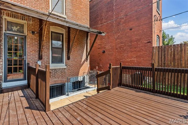 1916 Rutger Street, St Louis, MO 63104