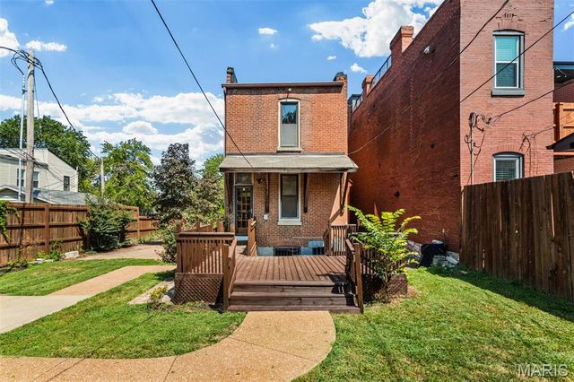 1916 Rutger Street, St Louis, MO 63104