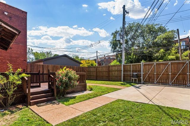 1916 Rutger Street, St Louis, MO 63104
